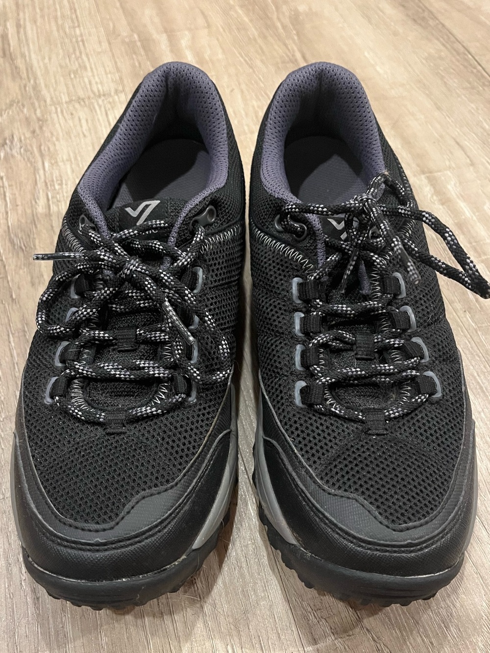 Vionic McKinley Black Sneakers 8